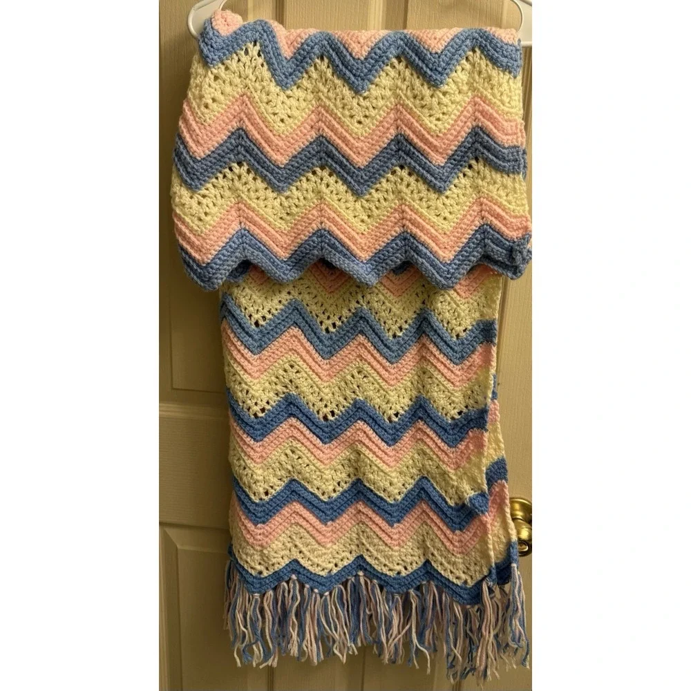 Vintage Afghan Crochet Blanket ‎ Geometric Zig Zag 36x38